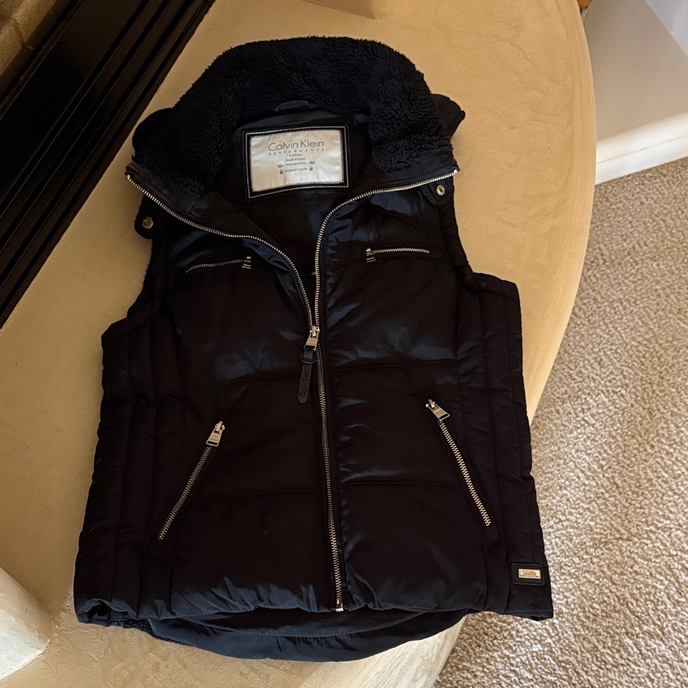 Calvin Klein Women's Black Quilted Vest Hooded